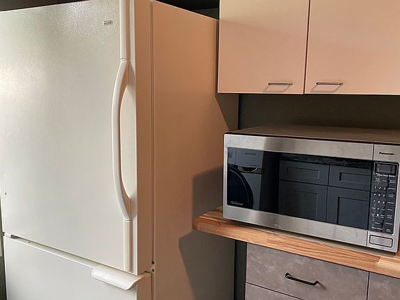 Kenmore 25 cu ft. Refrigerator & microwave