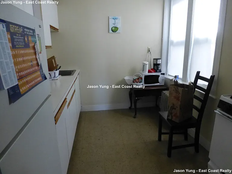 55 Linden St #8 — Photo 3