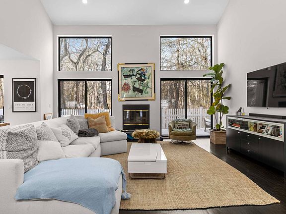 2nd image of 79 Spring Pond Ln