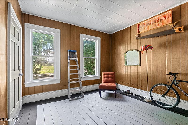 3rd image of 865 4th Avenue