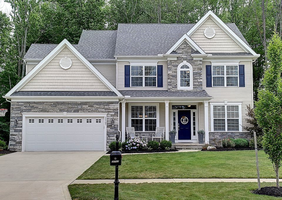 1st image of 32707 Belmont Dr