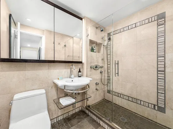 7 East 14th Street image 5 of 6