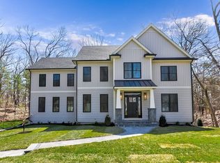 114 Forest St, Reading, MA 01867