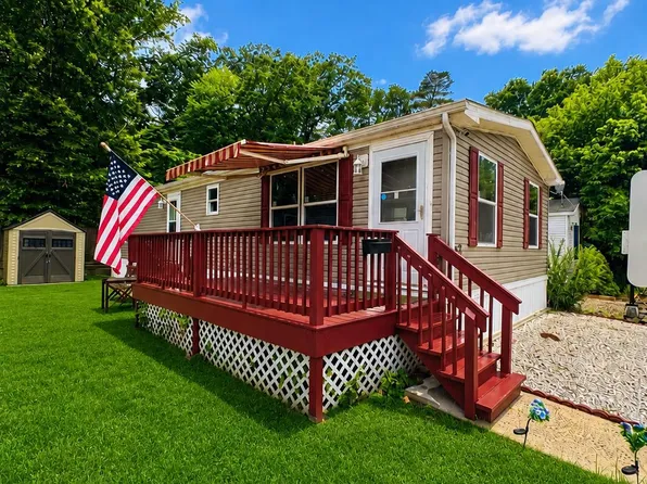62 Stern Ave, Keansburg, NJ 07734