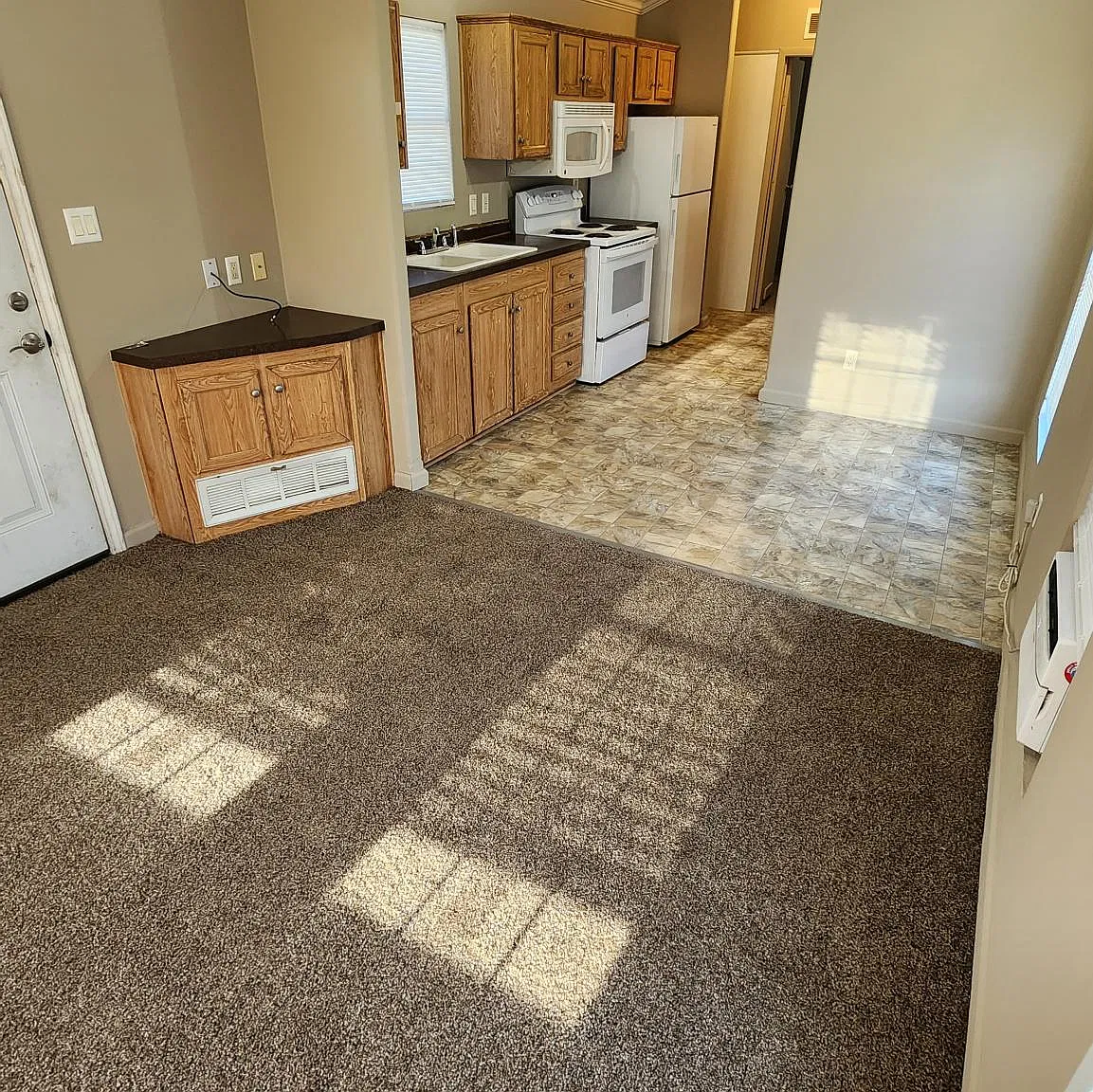 1 bed, 380 sqft, $850 — Photo 3