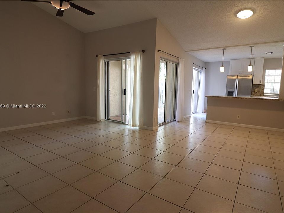1st image of 1577 Springside Dr