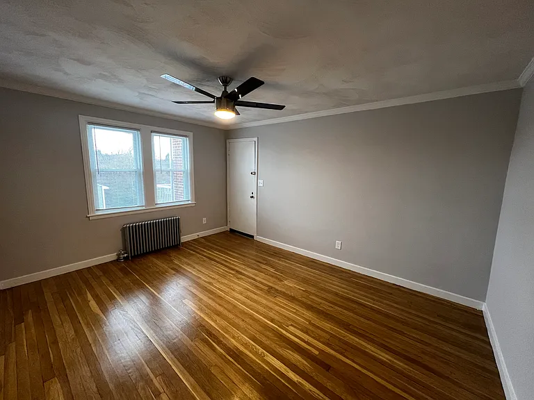 110 Leeds St — Photo 14