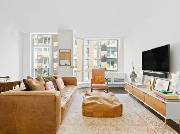 212 N 9th St APT 4B, Brooklyn, NY 11211