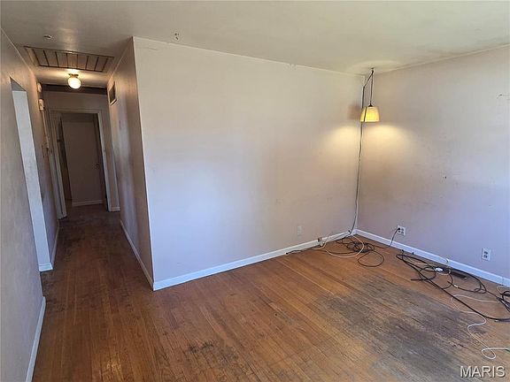 4th image of 3651 Weber Rd