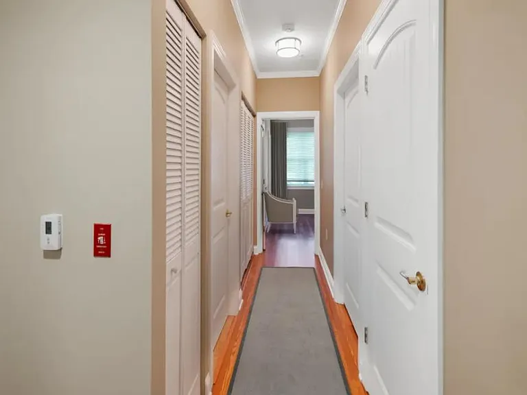 Royal Pines — Photo 15