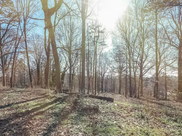 2218 Old Scenic Dr, Villa Rica, GA 30180