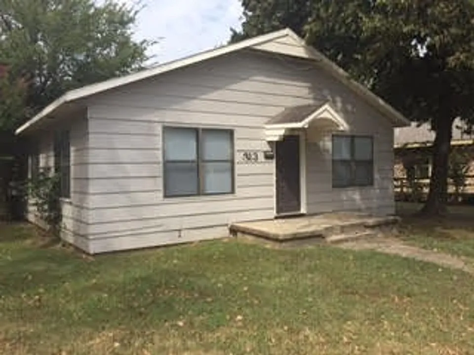 313 N College Ave