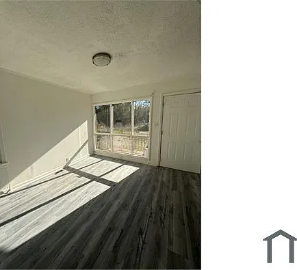 1855 Woodliff St — Photo 7