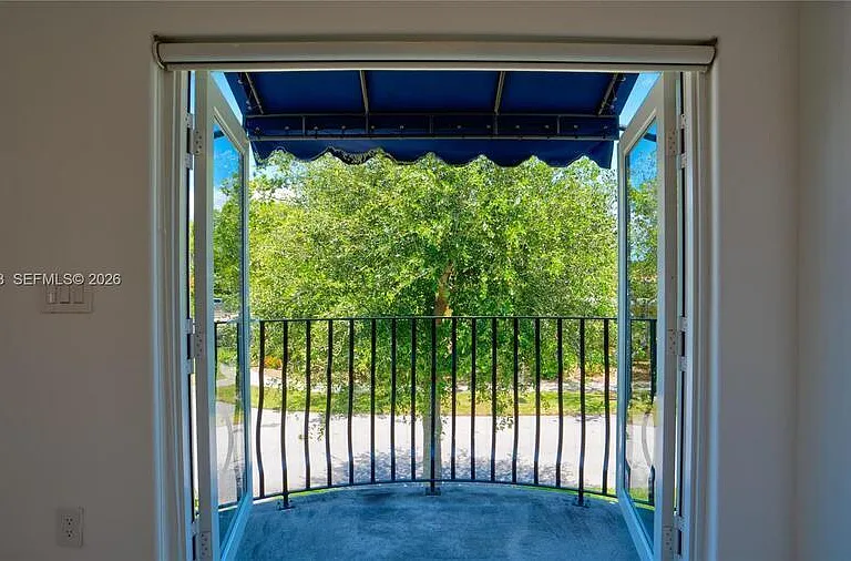 500 SW 51st Ct #1 — Photo 26