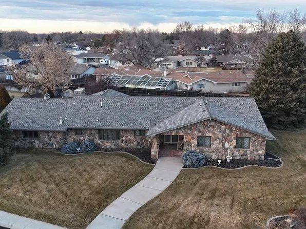 2001 Sunset Dr., North Platte, NE 69101