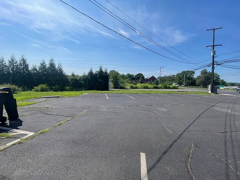 1301 N Gravel Pike #B — Photo 21