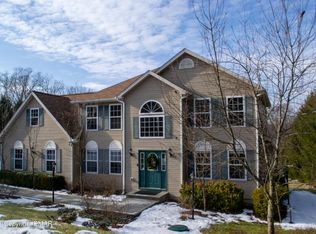 157 Alpine Rd, Henryville, PA 18332