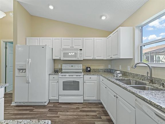 3rd image of 1443 Blueberry Way