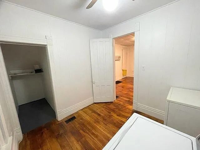 553 Tennyson Ave — Photo 2
