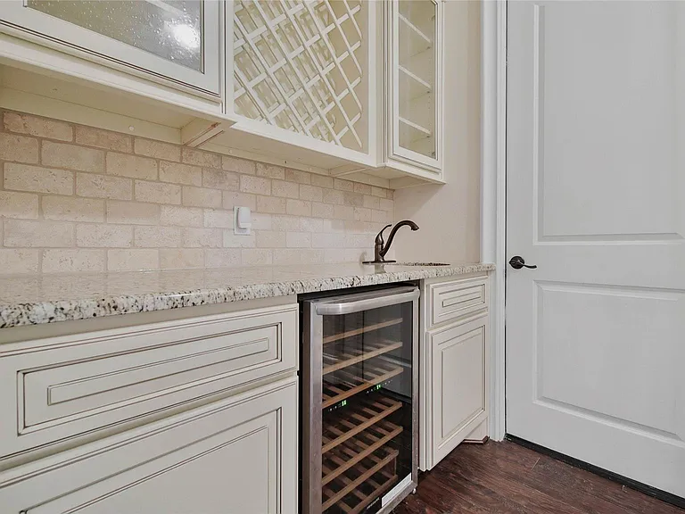 4518 Holt St — Photo 22