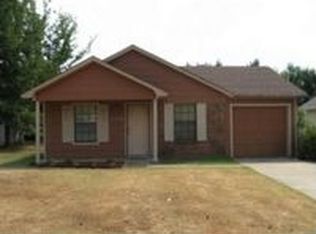 818 E 23rd St, Russellville, AR 72802