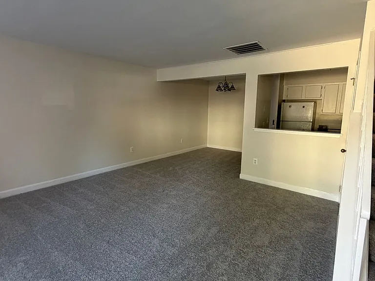 4118 Peppertree Ln — Photo 9