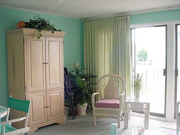 4th image of 775 Gulf Shore Dr Unit 1089