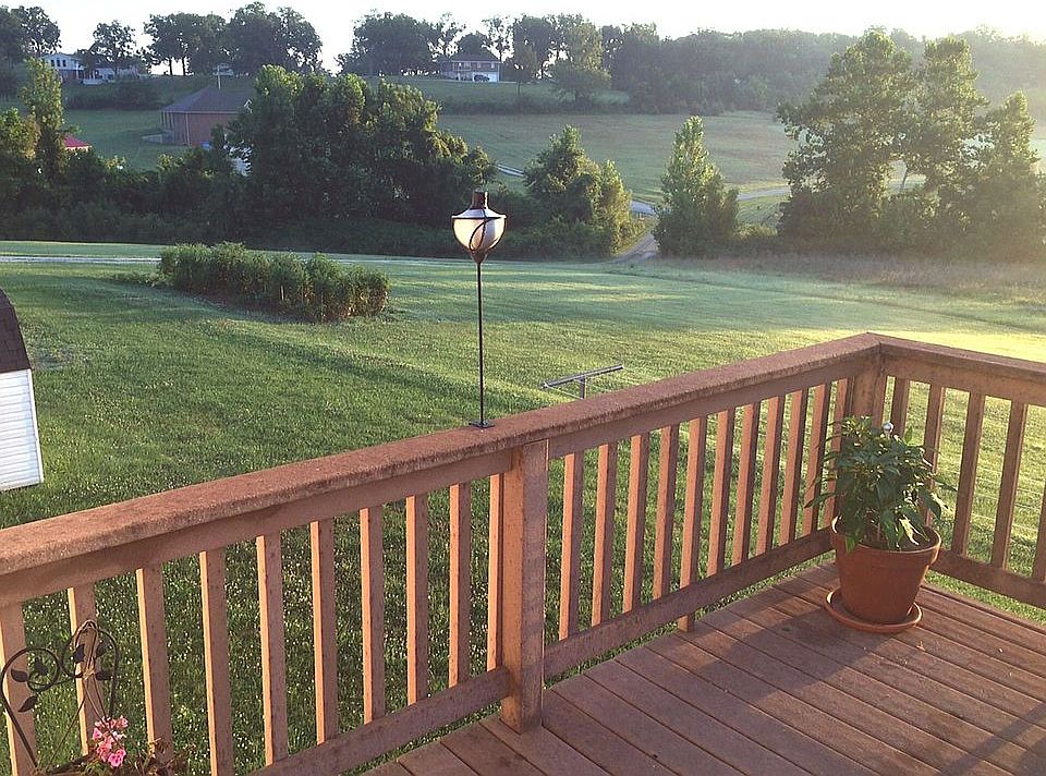 2nd image of 8822 Mary Ln