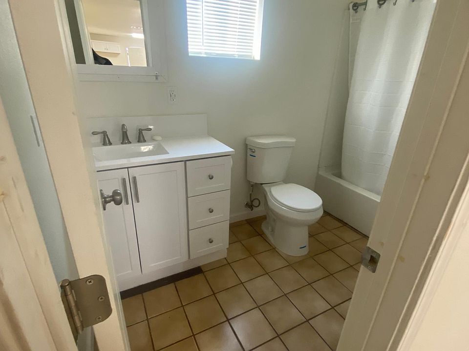 1st image of 885 Pioneer St #B