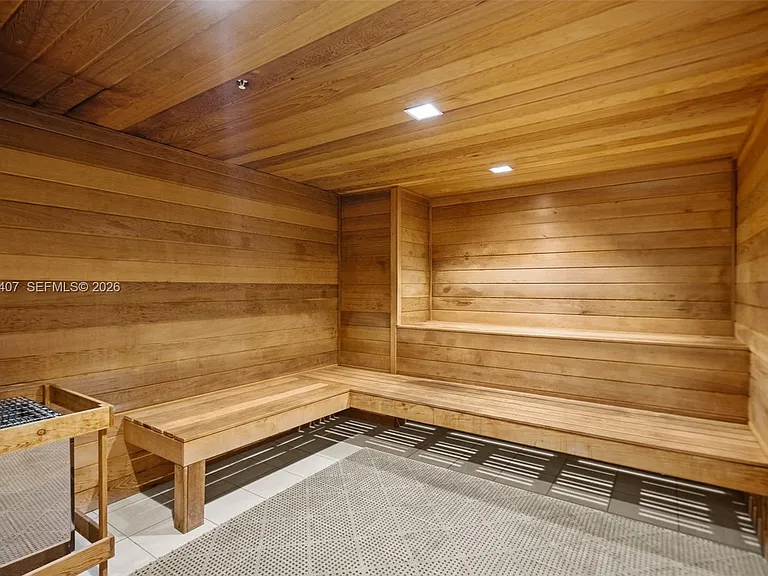 2500 Parkview Dr #2517 — Photo 31
