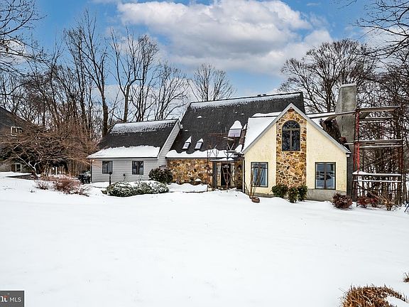 3rd image of 5 Boysenberry Dr