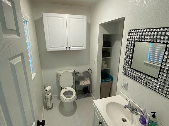 3rd image of 170 Santana Dr