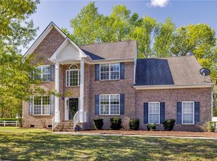 101 Woodhaven Dr, Suffolk, VA 23435