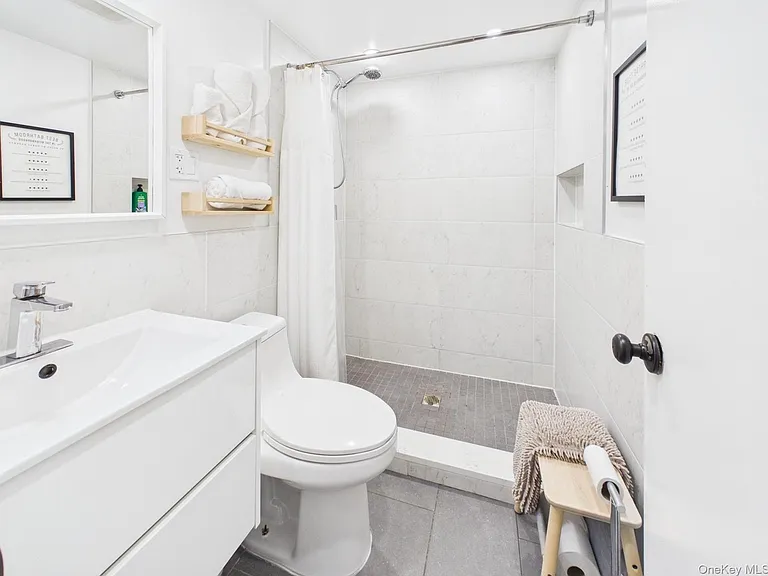 3 Jardine Pl #1F — Photo 8