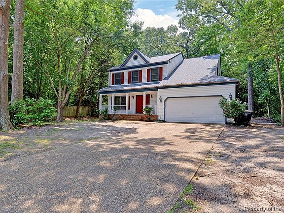 3rd image of 104 Palmer Ct