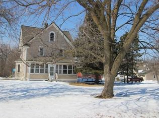 5050 Radio Dr, Woodbury, MN 55129