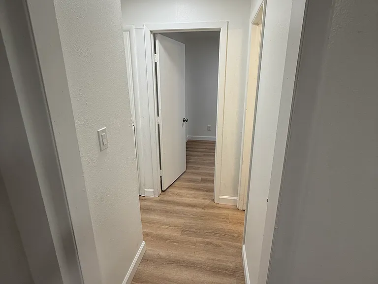 1525 E Arnold St — Photo 3