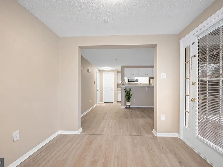 607 Himes Ave #104 — Photo 12