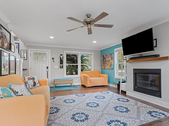 3rd image of 571 Winthrop Ave
