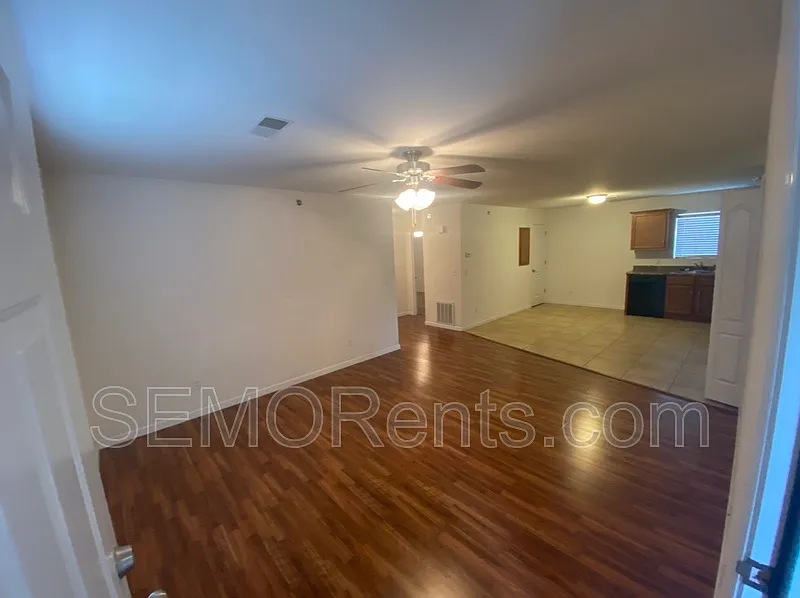3 Village Dr #304