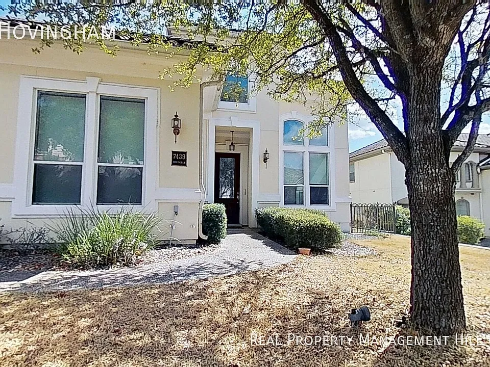 7439 Hovingham