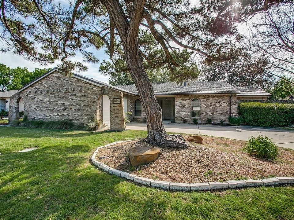 1st image of 15541 Earlport Cir