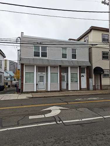 545 Revere St #2R Photo 1