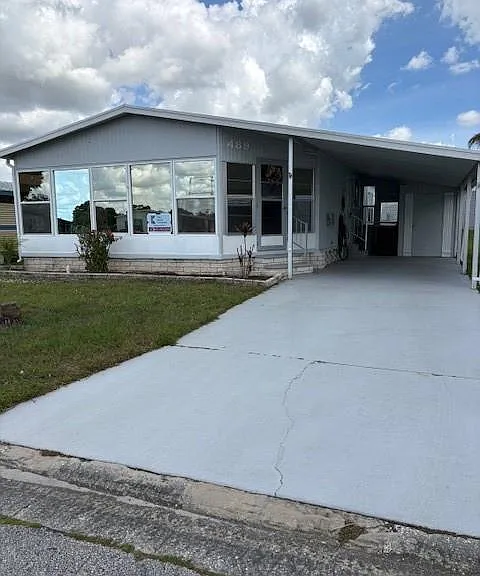 489 Swan Ln — Photo 1
