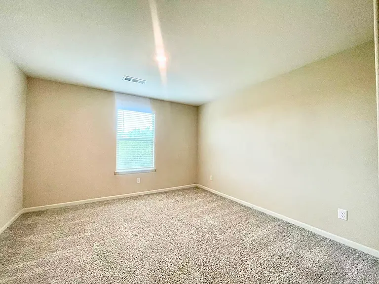 1702 Sandalwood Way — Photo 18