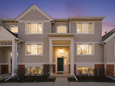 542 Cary Woods Cir, Cary, IL, 60013