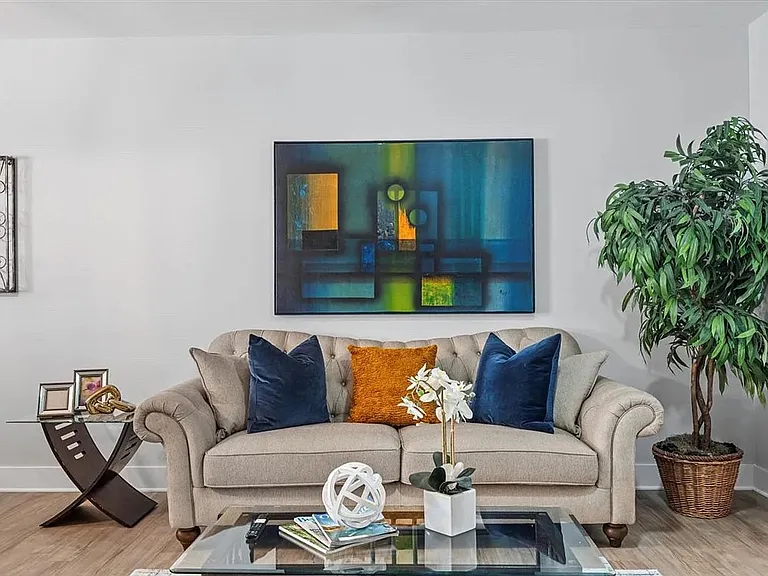 435 Saint James St NW — Photo 7