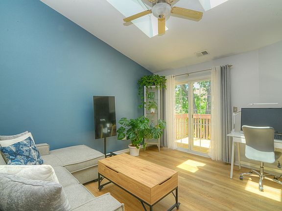 4th image of 2435 Sheehan Dr Unit 201