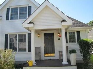 6 Augusta Cir, Moodus, CT 06469