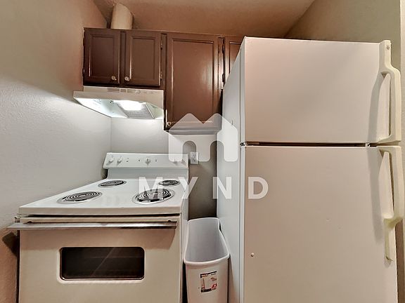 5th image of 3401 N Williams St APT 202